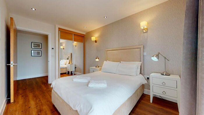 2 Bedroom Apartment To Rent In Back Church Lane, Twyne House Apartments, London, E1