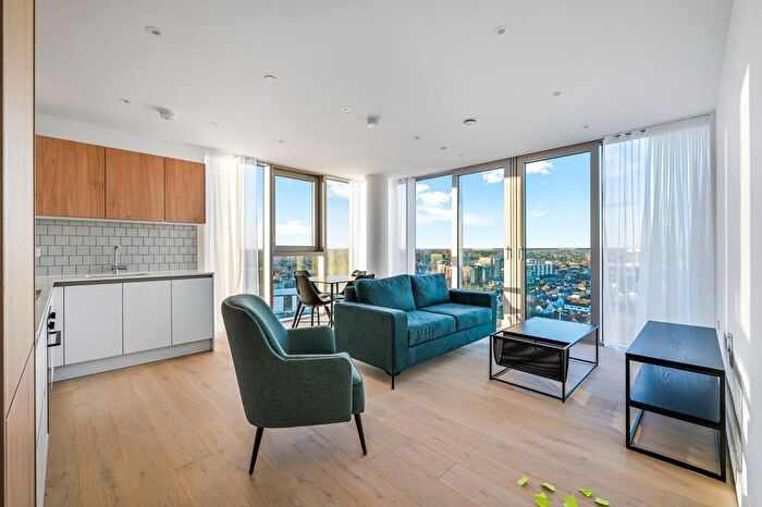 2 Bedroom Flat To Rent In The Clarendon, Watford, London, WD17