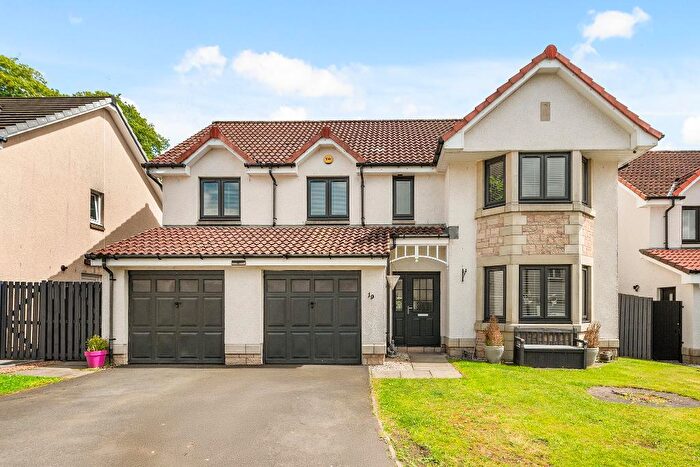5 Bedroom Detached House For Sale In McInally Crescent, New Carron, Falkirk, FK2