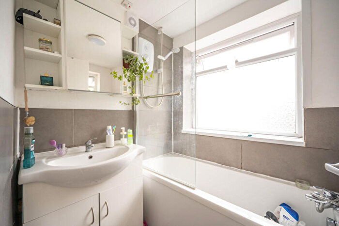 3 Bedroom Semi Detached House For Sale In Odessa Road, Forest Gate, London, E7