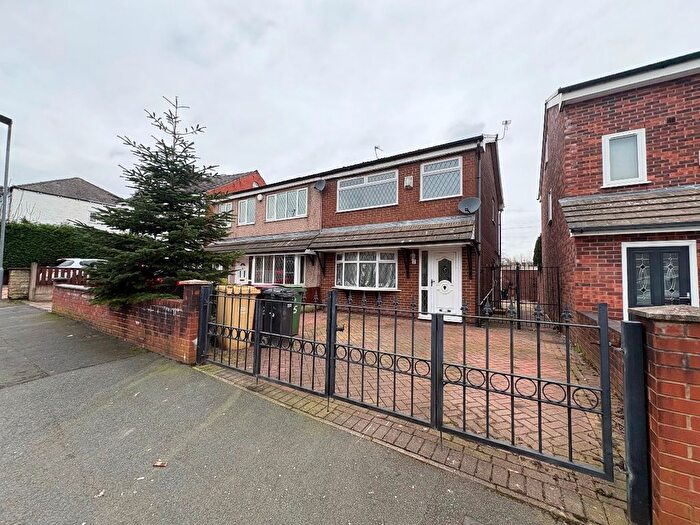 3 Bedroom Semi Detached House To Rent In Darley Grove, Farnworth, Bolton, BL4