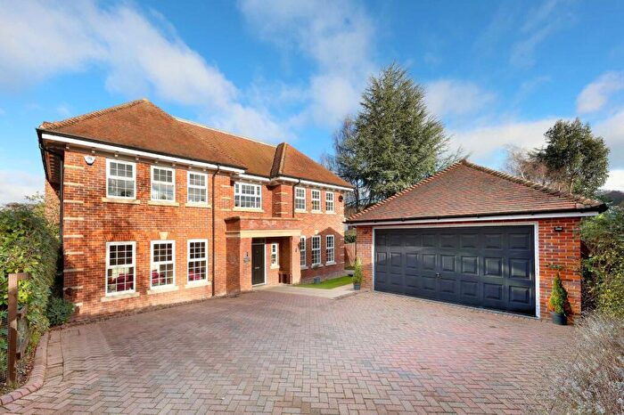 6 Bedroom Detached House For Sale In Barton Drive, Beaconsfield, Buckinghamshire, HP9