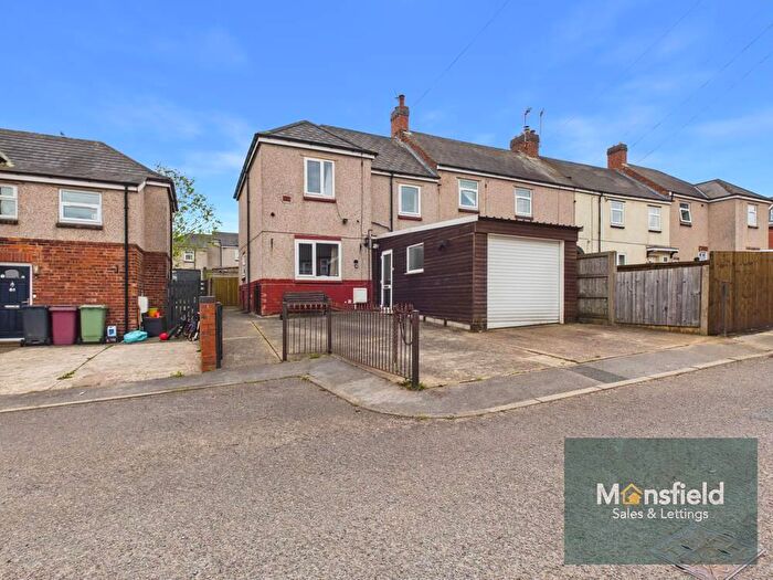 3 Bedroom Semi-Detached House For Sale In New Terrace, Pleasley, Mansfield, NG19