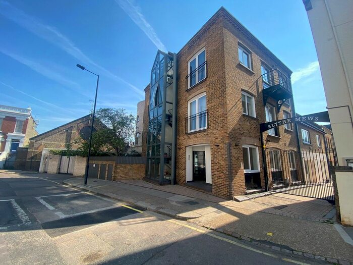 2 Bedroom Flat To Rent In Blythe Road, London, W14