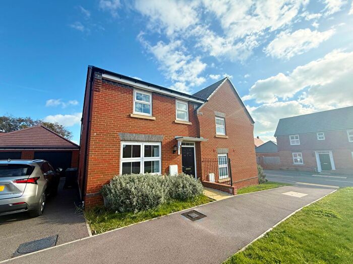 3 Bedroom Semi Detached House To Rent In Forty Acres Way, Havant, PO9