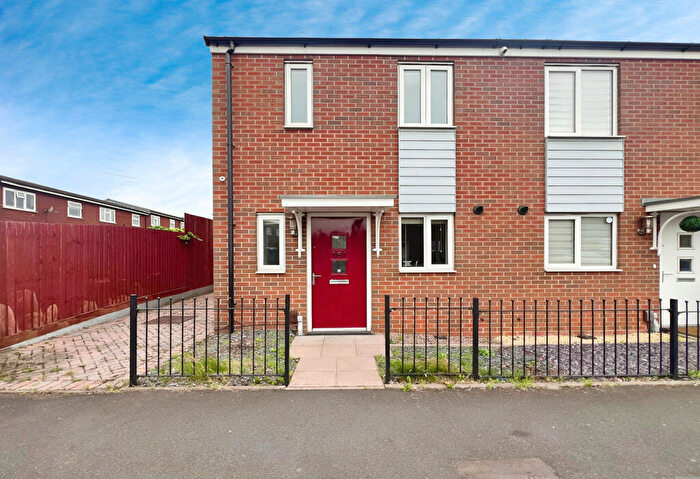 2 Bedroom Semi-Detached House To Rent In Dial Lane, West Bromwich, West Midlands, B70