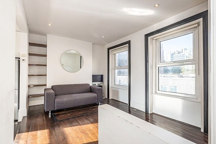 2 Bedroom Flat To Rent In Praed Street, London, W2