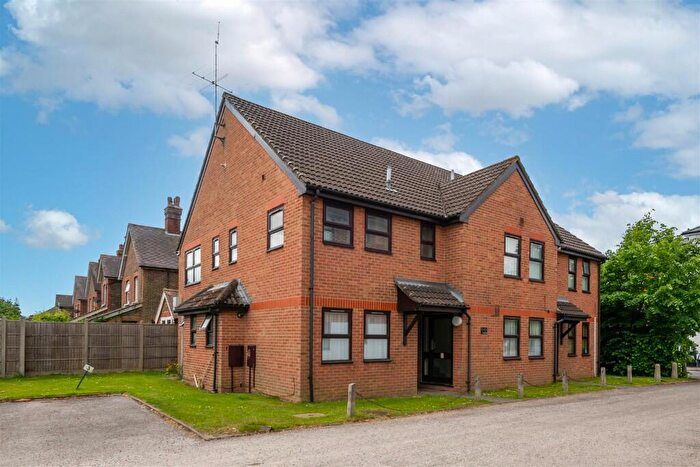 1 Bedroom Apartment To Rent In Brighton Road, Horley, Surrey, RH6