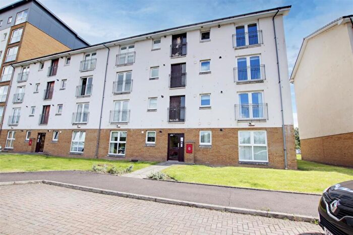 2 Bedroom Flat To Rent In Silverbanks Court, Glasgow, G72