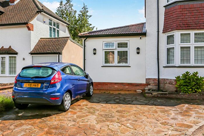 1 Bedroom Apartment To Rent In Cornwall Road, Cheam, Sutton, SM2