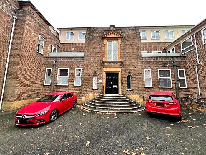 1 Bedroom Apartment For Sale In Bury Fields, Guildford, Surrey, GU2