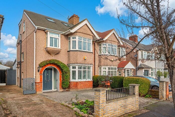 4 Bedroom Semi Detached House For Sale In Syon Park Gardens, Isleworth, TW7
