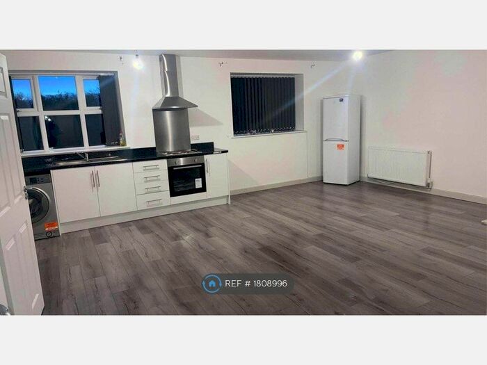 2 Bedroom Terraced House To Rent In Neville Road, Leeds, LS9