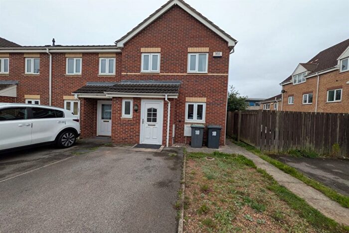 3 Bedroom Semi-Detached House To Rent In College Way, Bilborough, NG8