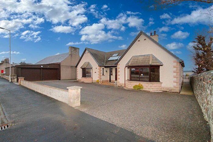 4 Bedroom Detached Bungalow For Sale In Mid Street, Aberdeenhire, AB45