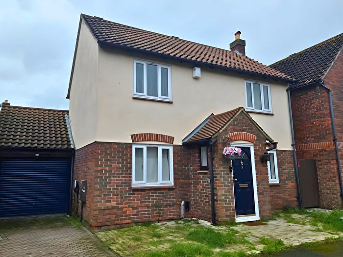 3 Bedroom Detached House To Rent In High Meads Road, London, E16