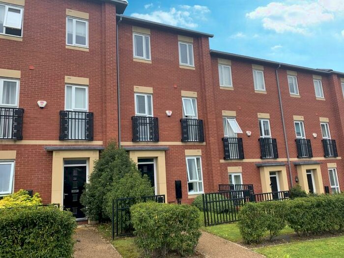 3 Bedroom Terraced House To Rent In Field Close, Bilston, WV14