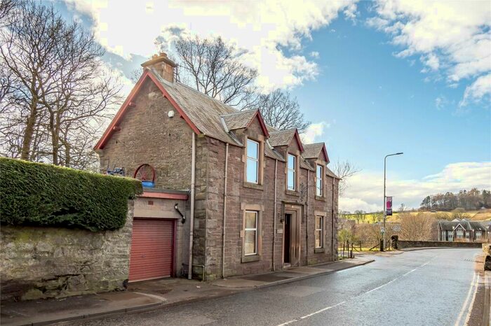 4 Bedroom Semi-Detached House For Sale In North Bridge Street, Crieff, PH7