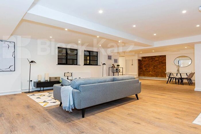 Studio To Rent In Tyssen Street - Springfield House, Dalston, E8