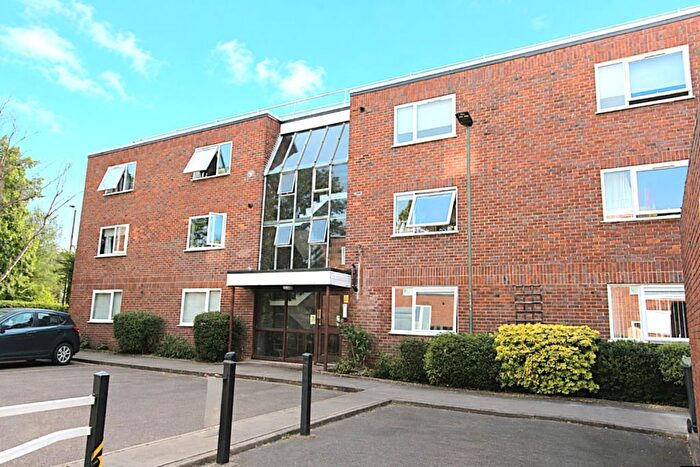 1 Bedroom Apartment For Sale In Sutton Close, Beckenham, Kent, BR3
