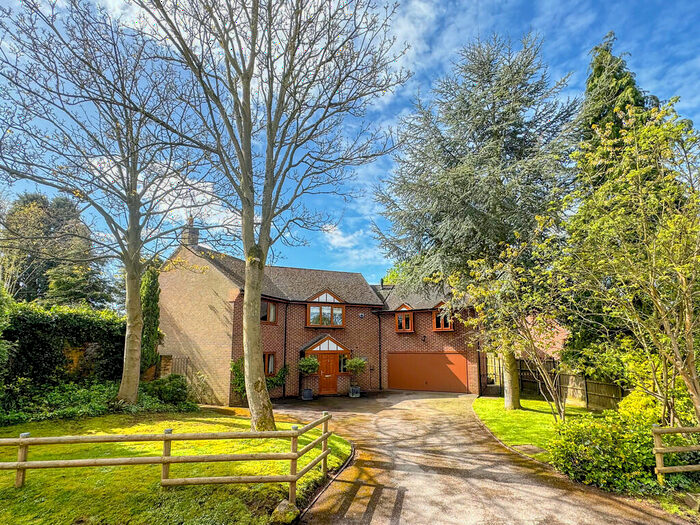4 Bedroom Detached House For Sale In Church Road, Church Broughton, DE65