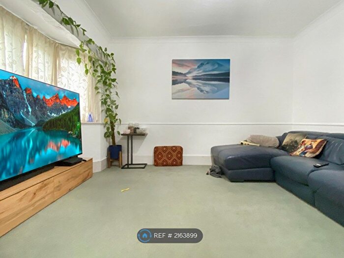 3 Bedroom Semi-Detached House To Rent In Chorleywood Road, Rickmansworth, WD3