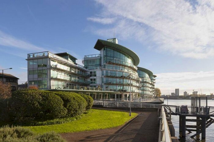 2 Bedroom Flat To Rent In Wapping High Street, London, E1W