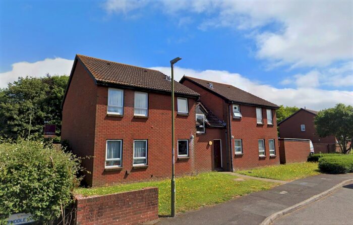 Studio To Rent In Tolpuddle Gardens, Muscliff, BH9