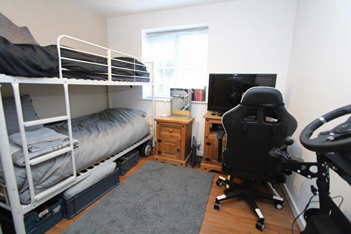 2 Bedroom Flat For Sale In Madison Avenue, Brierley Hill., DY5