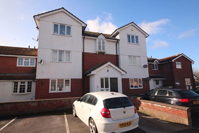 1 Bedroom Flat For Sale In Grebe Court, Bridgwater, TA6