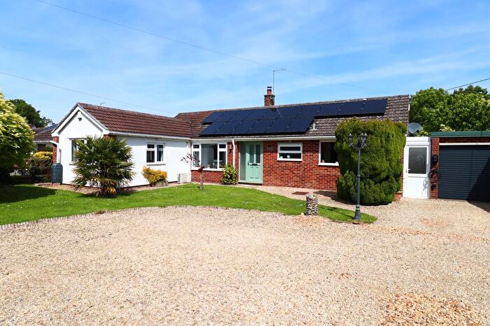 4 Bedroom Detached Bungalow For Sale In The Causeway, Mark, TA9