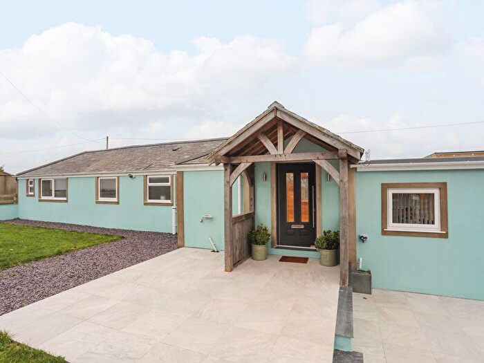 3 Bedroom Detached House For Sale In Burwen, Amlwch, LL68