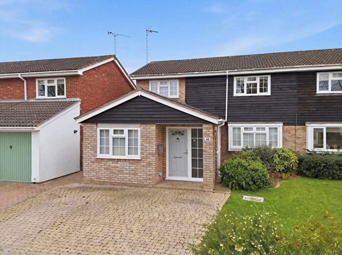 4 Bedroom Semi Detached House For Sale In Bishopsteignton, Shoeburyness, Essex, SS3