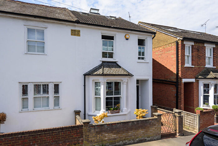 4 Bedroom Semi-Detached House To Rent In Dorchester Road, Weybridge, Surrey, KT13
