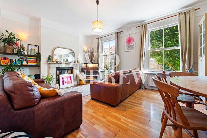 4 Bedroom Apartment To Rent In Evershot Road, London, N4