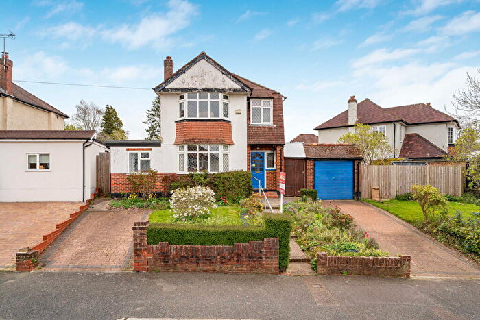4 Bedroom Detached House For Sale In Tollers Lane, Coulsdon, CR5