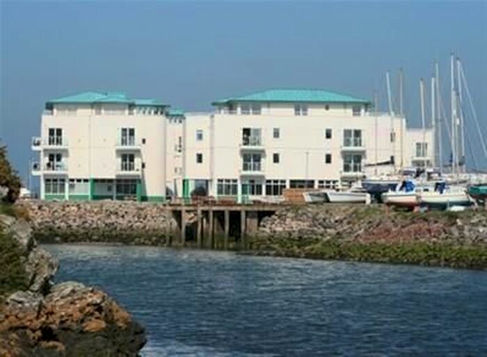 3 Bedroom Flat To Rent In Trinity Court, Holyhead, LL65