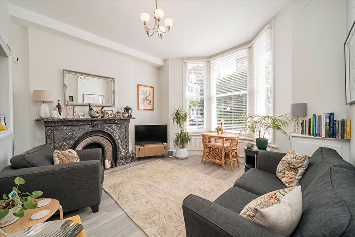 2 Bedroom Flat To Rent In Matheson Road, West Kensington, W14