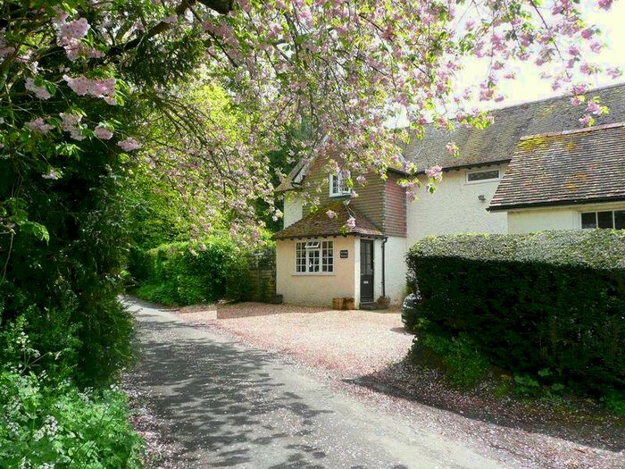 3 Bedroom Cottage To Rent In West Meon, Nr Winchester / Petersfield, Hampshire, GU32