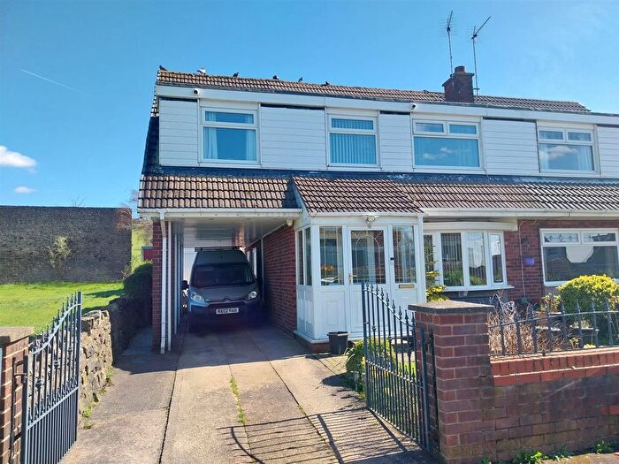 4 Bedroom Semi Detached House For Sale In Masefield Close, Dukinfield, SK16