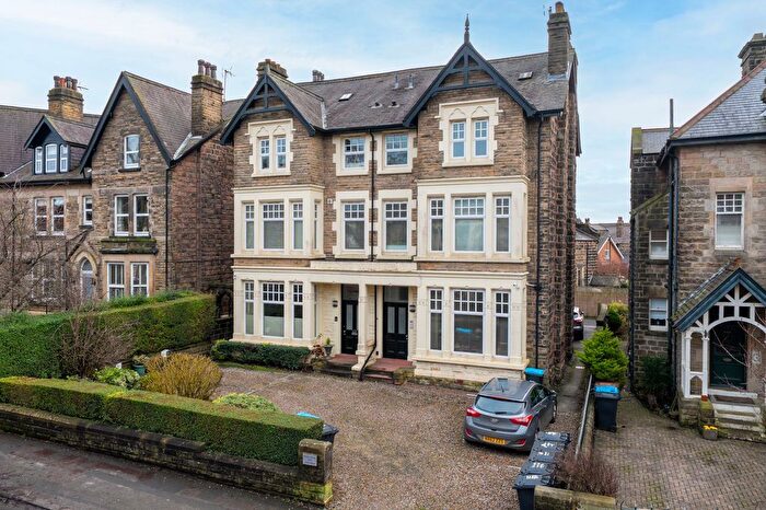3 Bedroom Flat For Sale In Grove Road, Harrogate, HG1