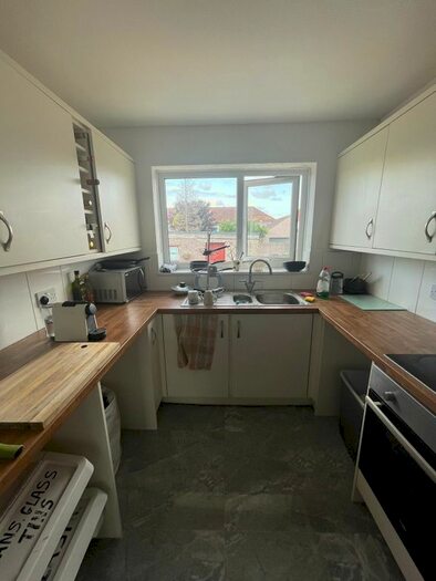 4 Bedroom Semi-Detached House To Rent In Mackie Grove, Filton, Bristol, BS34