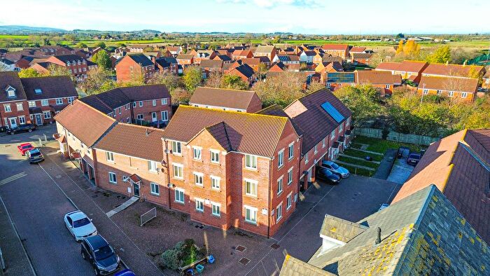 2 Bedroom Flat To Rent In Viscount Square, Bridgwater, Somerset, TA6