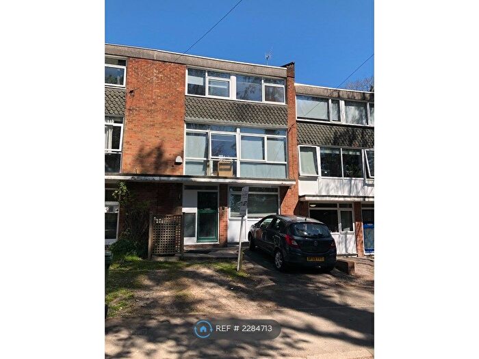 8 Bedroom Terraced House To Rent In Sparkford Close, Winchester, SO22