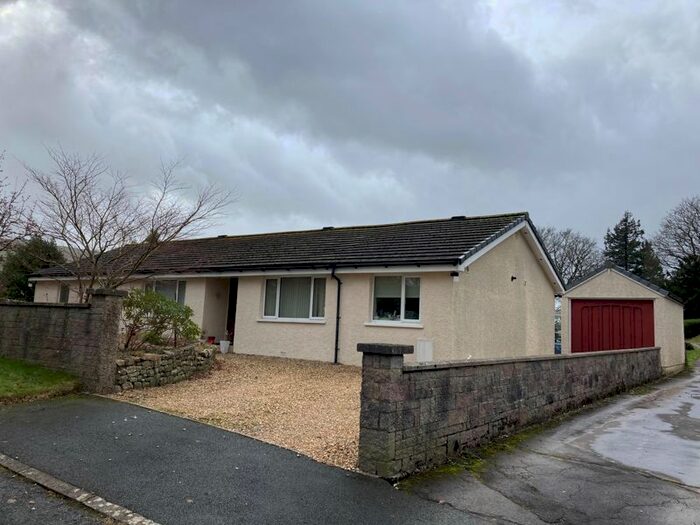 3 Bedroom Bungalow For Sale In Queens Drive, Sedbergh, LA10