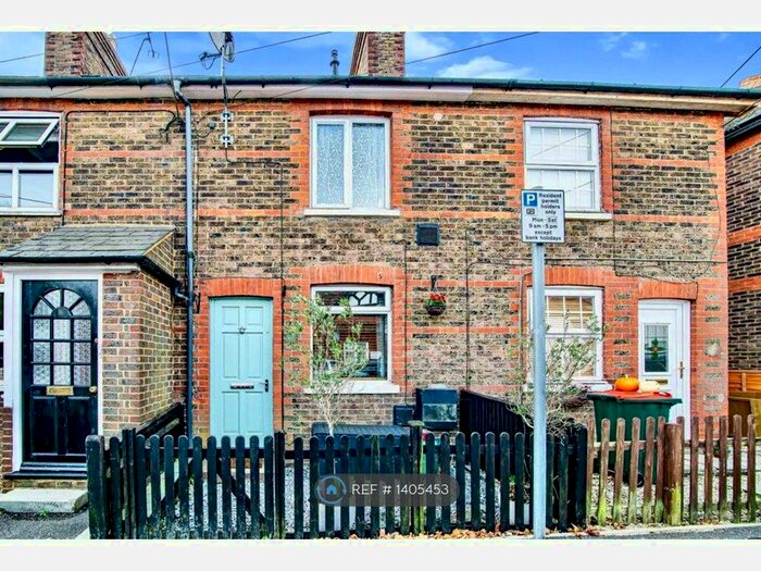 2 Bedroom Terraced House To Rent In Hazelwick Road, Crawley, RH10