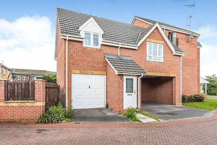 2 Bedroom Flat To Rent In Wakelam Drive, Armthorpe, Doncaster, South Yorkshire, DN3