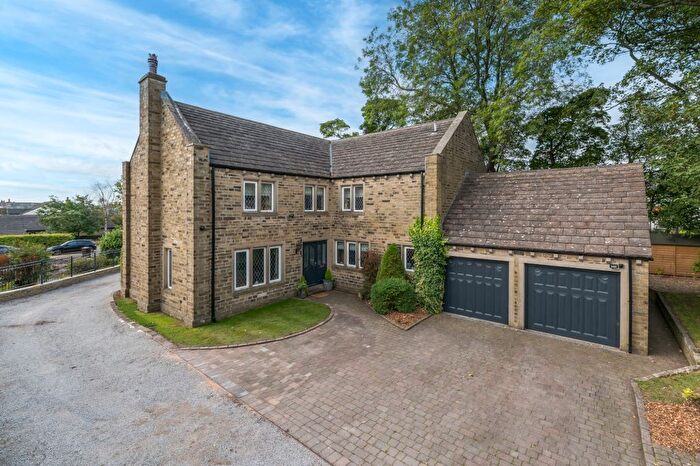 5 Bedroom Detached House For Sale In Huntsmans Close, Eldwick, Bingley, West Yorkshire, BD16