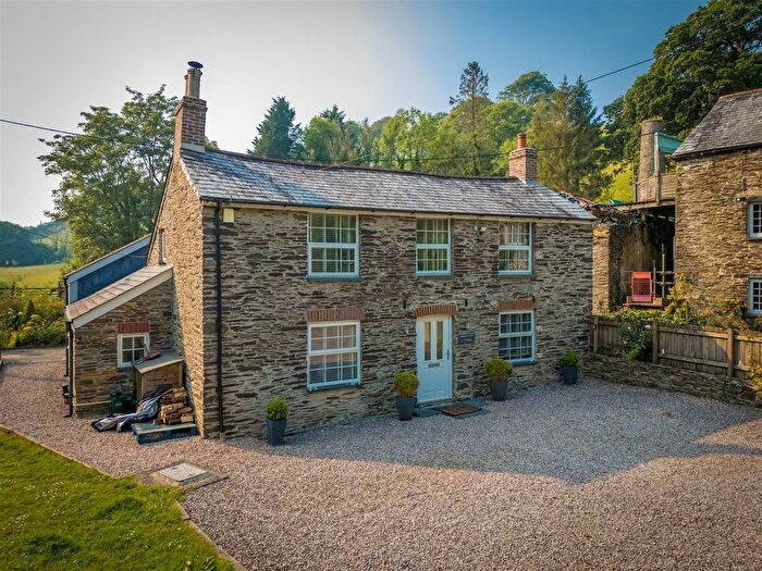 3 Bedroom Equestrian Property For Sale In Landrake, Saltash, PL12