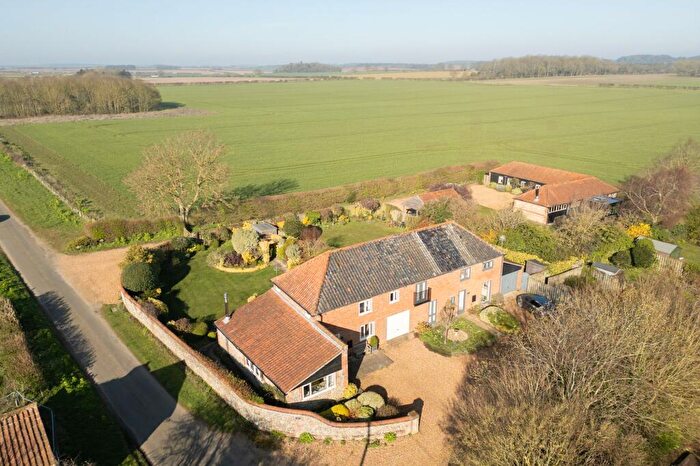 3 Bedroom Semi Detached House For Sale In Delightful Barn Conversion In Burnham Market, PE31